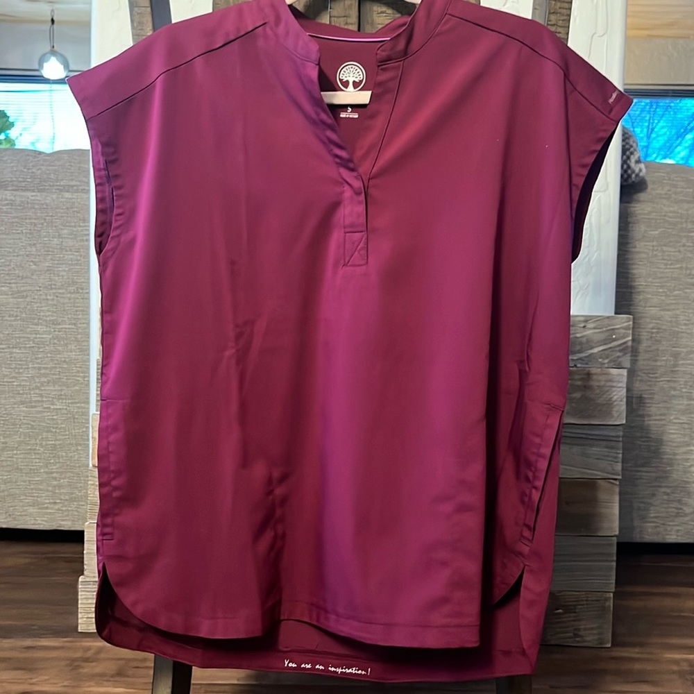 Healing Hands Women's 2-Pocket STRETCH Mandarin Collar Scrub Top